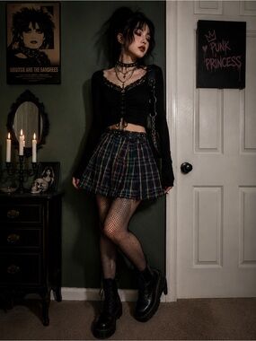 Dolls Kill Black & Green Plaid Pleated Mini Skirt